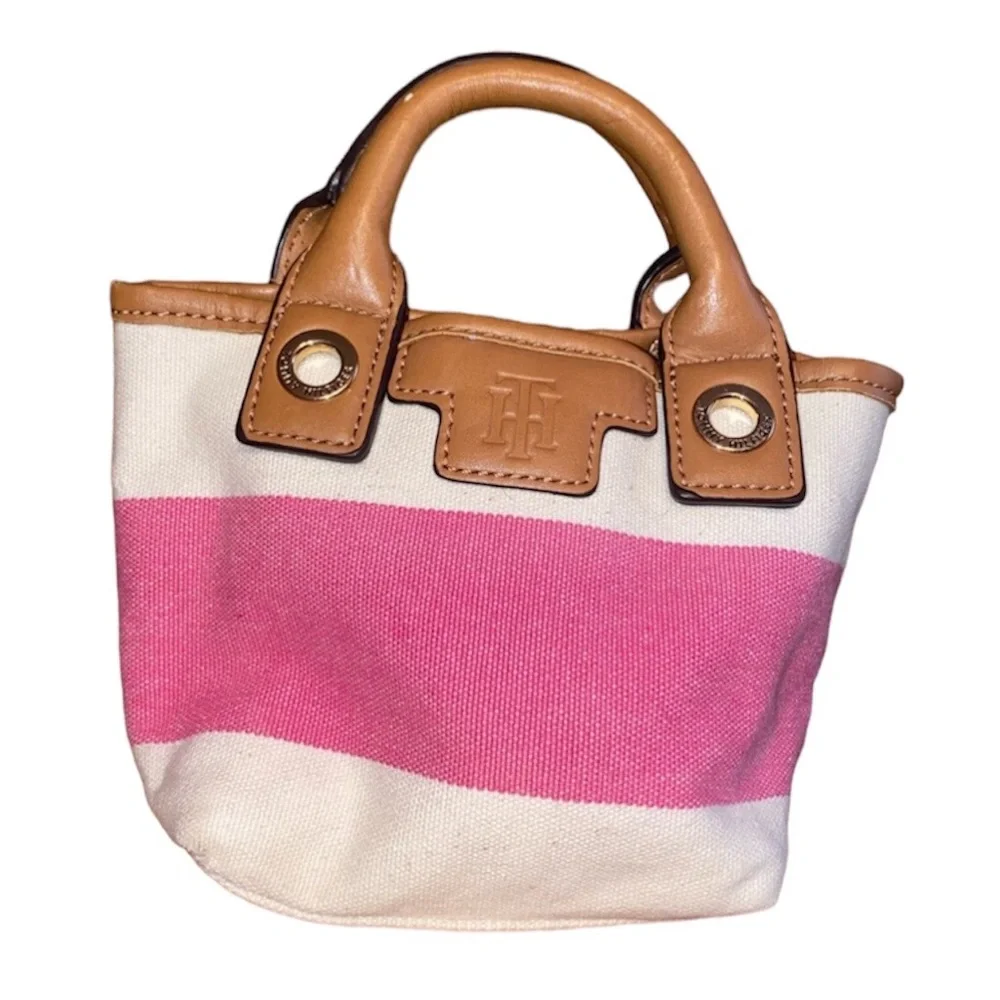 Adorable 🥰 Small Tommy Hilfiger Micro Bag